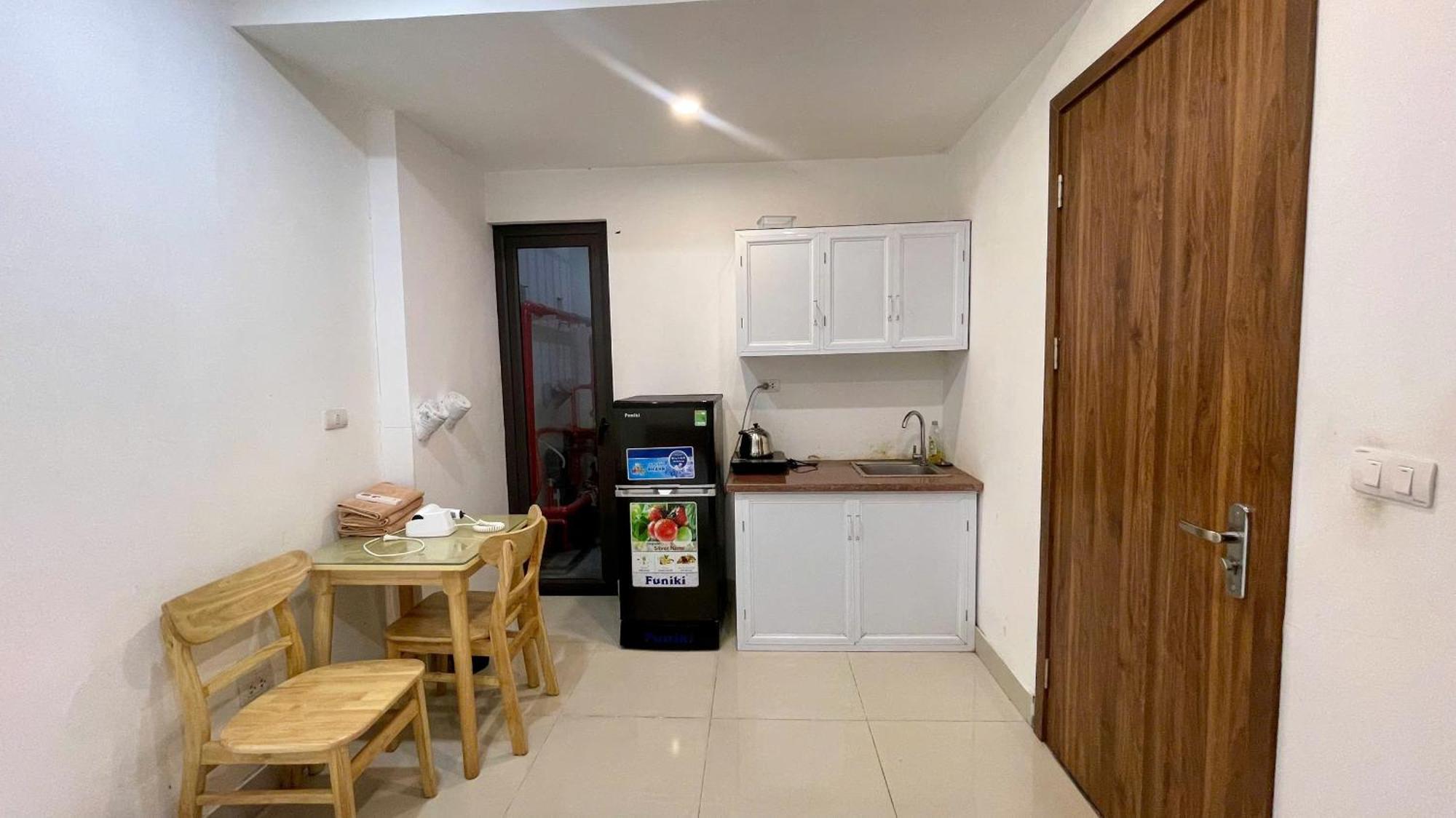 Era Apartment Khuc Thua Du, Hanoi